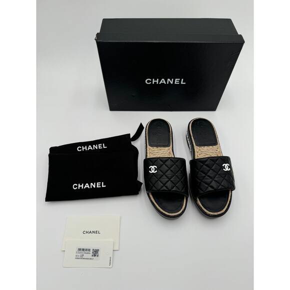 Chanel 2020 Interlocking CC Logo Slides Platforms size 37/7 - Picture 1 of 11
